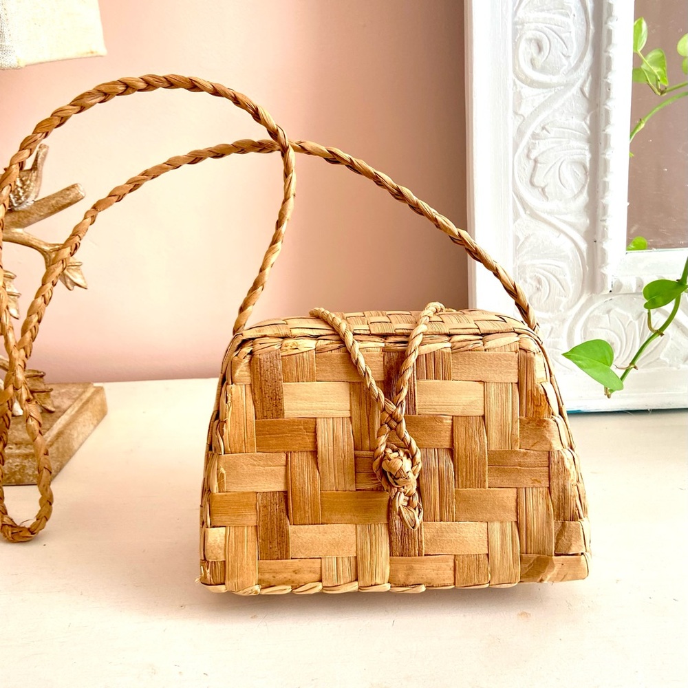 Vintage Wicker Straw Box Purse / Bag
